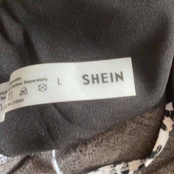 Allover Graphic Bikini Top - Picture 3 of 3